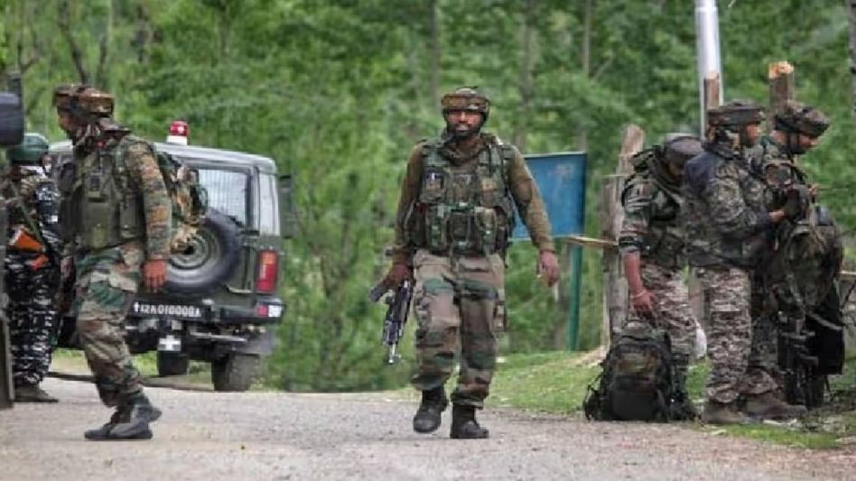 Centre to deploy 2 Assam Rifles battalions from Manipur in Jammu to strengthen security in state Centre to deploy 2 Assam Rifles battalions from Manipur in Jammu to strengthen security in state