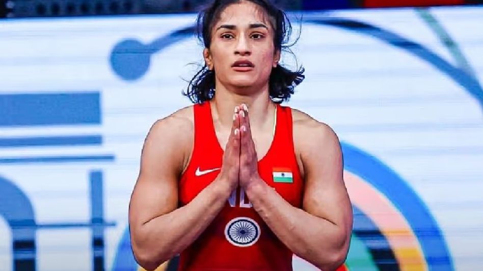 Paris Olympics: Vinesh Phogat disqualified from 50kg women's wrestling for being overweight Paris Olympics: Vinesh Phogat disqualified from 50kg women's wrestling for being overweight