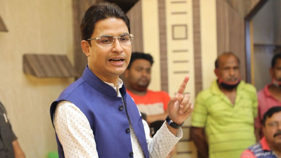 Darjeeling MP Raju Bista raises concern over infiltration and demographic shifts in "Chicken Neck" region Darjeeling MP Raju Bista raises concern over infiltration and demographic shifts in "Chicken Neck" region