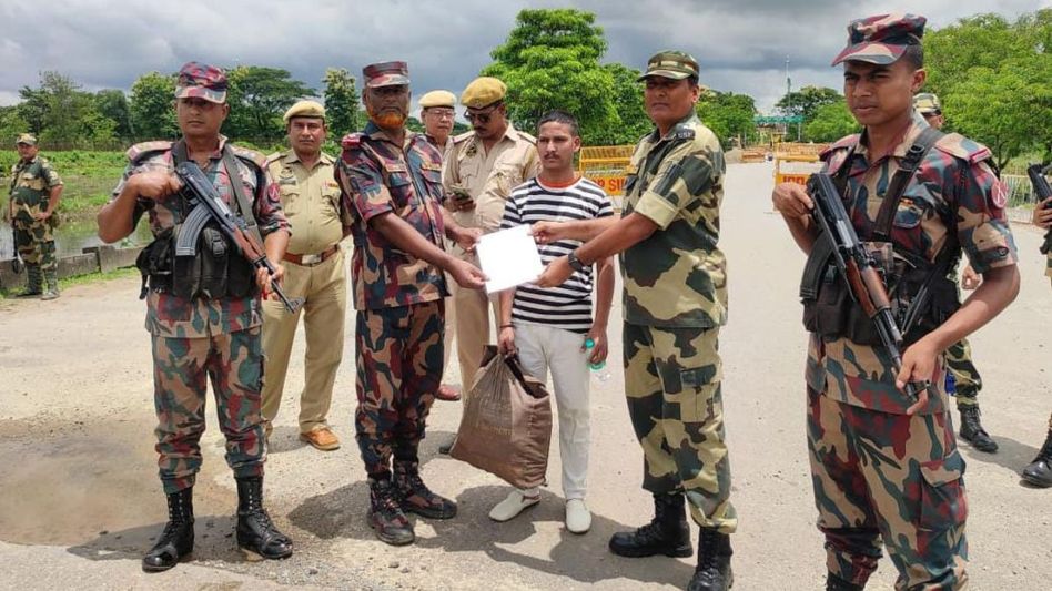 Assam: BSF hands over Bangladeshi national to BGB amid Bangladesh turmoil Assam: BSF hands over Bangladeshi national to BGB amid Bangladesh turmoil