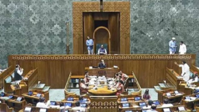 Bill to amend Waqf Act faces strong opposition, referred to joint house panel