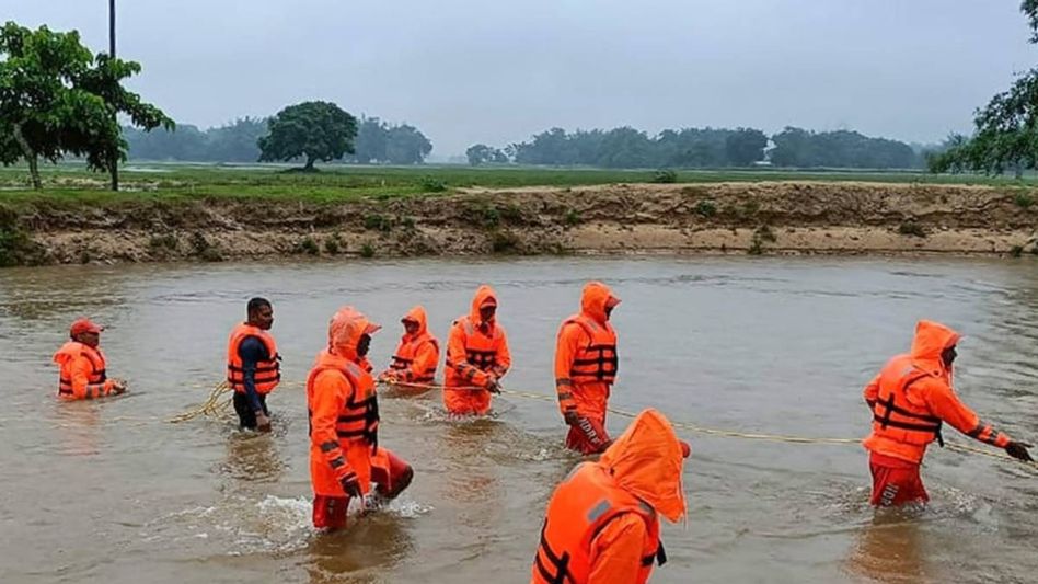 Assam announces new wave of welfare and infrastructure projects; Rs 27 crore for disaster management tops list Assam announces new wave of welfare and infrastructure projects; Rs 27 crore for disaster management tops list
