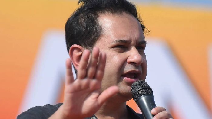 Tripura: Pradyot Debbarma demands border closure amid Bangladesh crisis