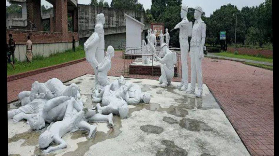 1971 Shaheed Memorial Statue vandalised in Bangladesh protests, Congress reacts 1971 Shaheed Memorial Statue vandalised in Bangladesh protests, Congress reacts