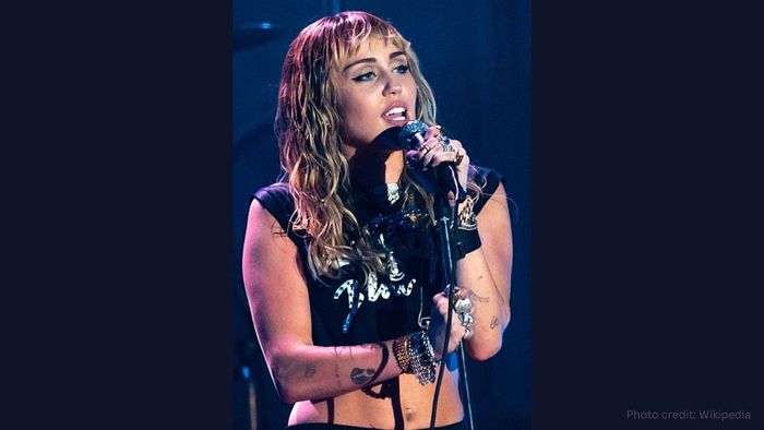 Miley Cyrus becomes Disney's youngest legend ever