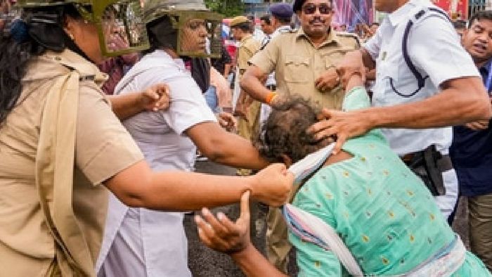 Clash erupts in Kolkata amid protests over doctor's rape-murder; 19 arrested for hospital attack