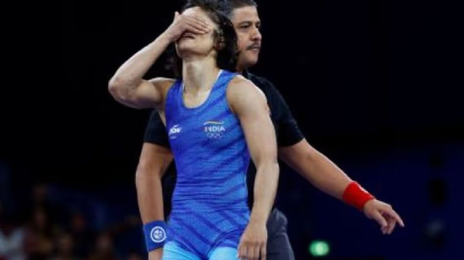 Vinesh Phogat's coach thought she might die during weight-cutting process at Paris Olympics Vinesh Phogat's coach thought she might die during weight-cutting process at Paris Olympics