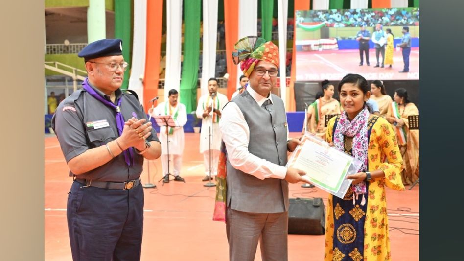 Northeast Frontier Railway introduces “Karmveer Puraskar” to honor acts of bravery and dedication Northeast Frontier Railway introduces “Karmveer Puraskar” to honor acts of bravery and dedication