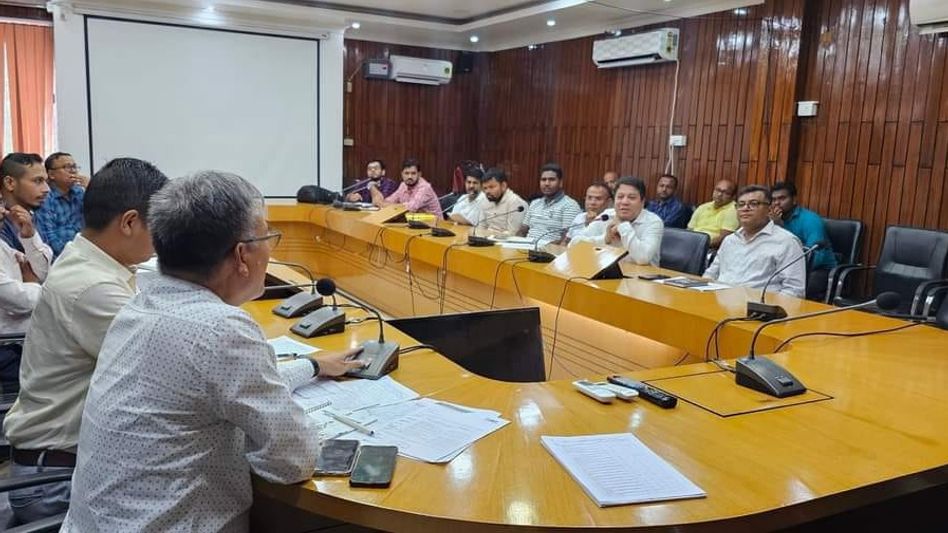 Assam: High-level meeting held to tackle road restoration, public service enhancements in Silchar Assam: High-level meeting held to tackle road restoration, public service enhancements in Silchar