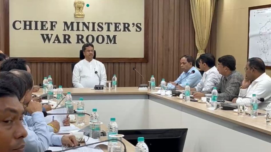 Tripura CM assesses flood situation; 5600 sheltered, 7 dead, 2 missing Tripura CM assesses flood situation; 5600 sheltered, 7 dead, 2 missing