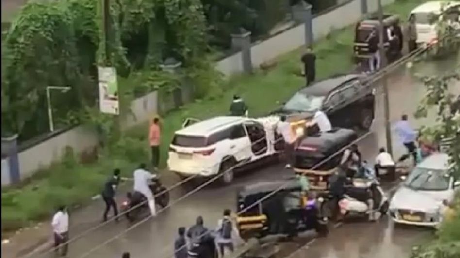SUV driver rams vehicle, injures 4 in Maharashtra’s Thane district SUV driver rams vehicle, injures 4 in Maharashtra’s Thane district