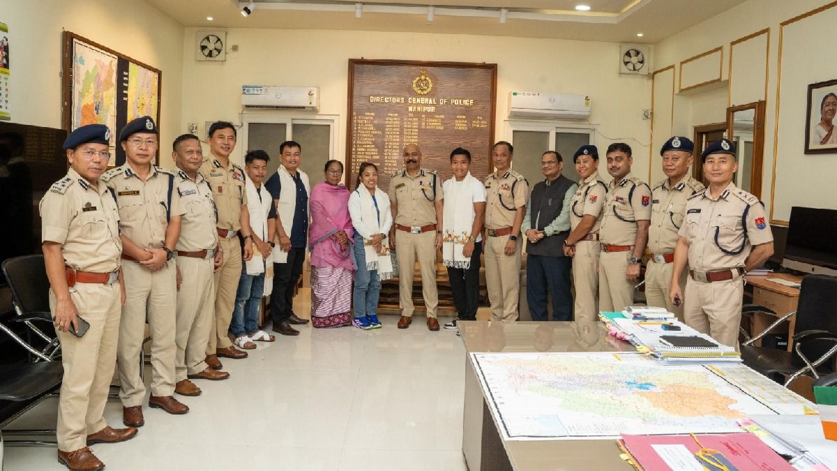 Manipur Olympians Mirabai Chanu and Nilakanta Sharma felicitated by state police for outstanding contributions Manipur Olympians Mirabai Chanu and Nilakanta Sharma felicitated by state police for outstanding contributions
