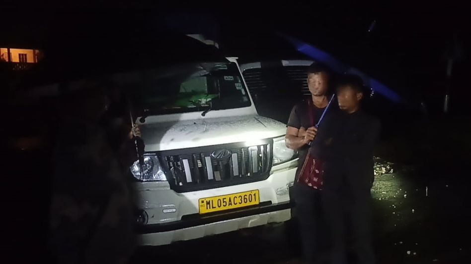 Meghalaya BSF foils smuggling, apprehends 2 at East Khasi Hills border Meghalaya BSF foils smuggling, apprehends 2 at East Khasi Hills border