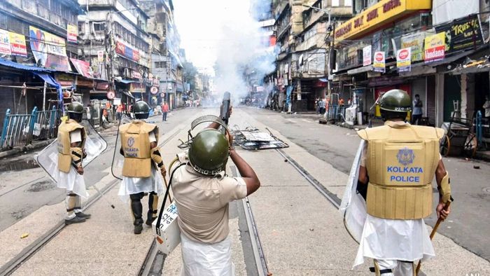 West Bengal faces 12-hour bandh as BJP protests police action at Nabanna