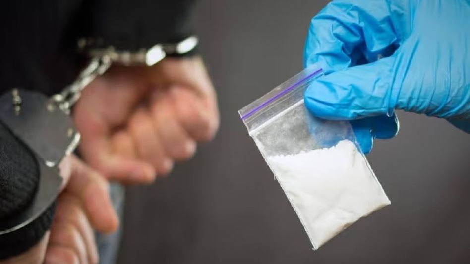 Heroin worth Rs 2.8 lakh seized in Arunachal, two women arrested Heroin worth Rs 2.8 lakh seized in Arunachal, two women arrested