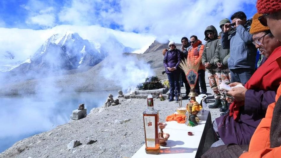 Sikkim: GLOF expedition team reaches Gurudongmar, conduct assessment of state's largest lake Sikkim: GLOF expedition team reaches Gurudongmar, conduct assessment of state's largest lake