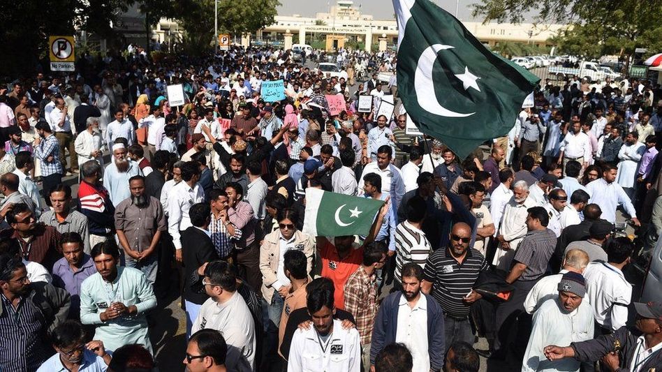 Pakistan government invites claims of undeclared martial law imposition Pakistan government invites claims of undeclared martial law imposition