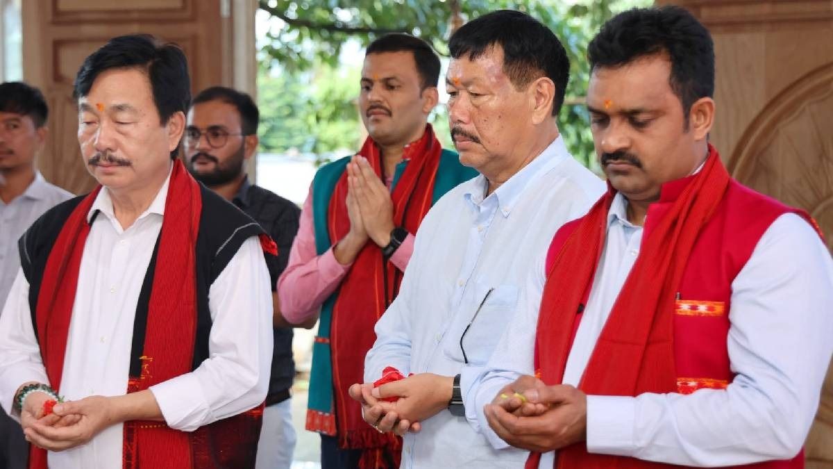 Arunachal: Union Minister Kamlesh Paswan reviews central schemes in East Siang district