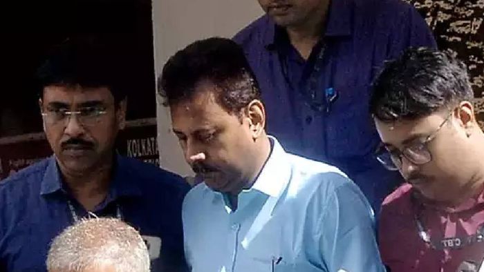 Kolkata murder case: Ex-RG Kar principal and Tala SHO in CBI custody until September 17