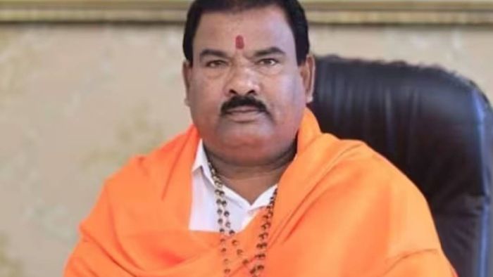 Shiv Sena MLA offers Rs 11 lakh for ‘chopping off’ Rahul Gandhi's tongue, stirs controversy