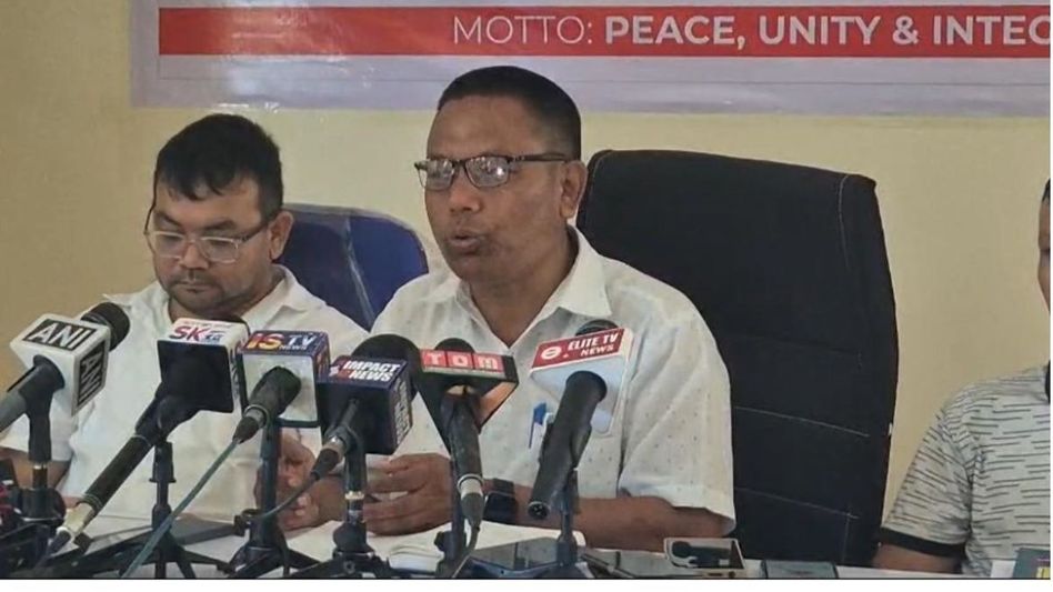 United Committee Manipur opposes Centre’s stand to halt border fencing work at Kuki-dominated areas United Committee Manipur opposes Centre’s stand to halt border fencing work at Kuki-dominated areas