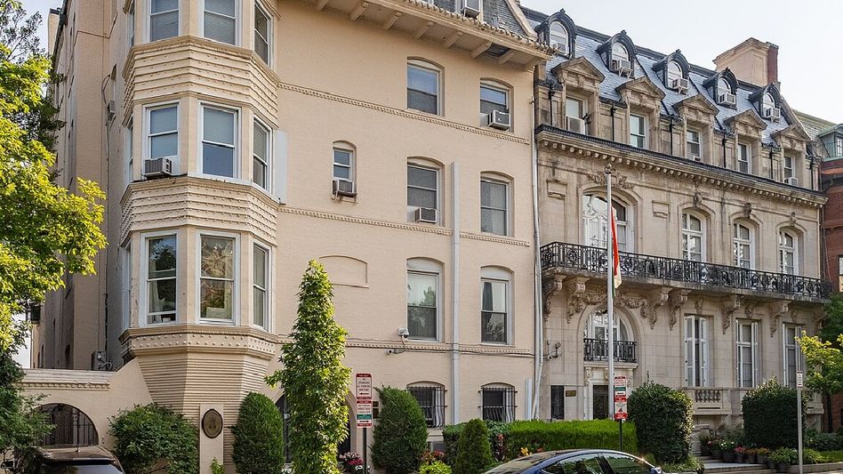 Indian embassy official found dead in Washington under mysterious circumstances, probe begins Indian embassy official found dead in Washington under mysterious circumstances, probe begins