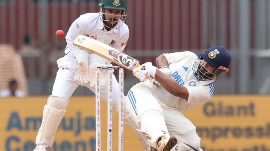 Rishabh Pant equals Dhoni's century record with stunning knock against Bangladesh Rishabh Pant equals Dhoni's century record with stunning knock against Bangladesh