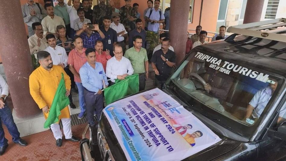 Tripura tourism brand ambassador donates Rs 10 lakh for flood-affected victims Tripura tourism brand ambassador donates Rs 10 lakh for flood-affected victims