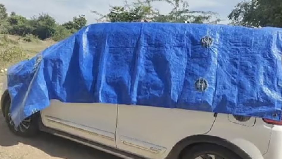 Family of 5 found dead inside car on Tamil Nadu highway, suicide suspected Family of 5 found dead inside car on Tamil Nadu highway, suicide suspected