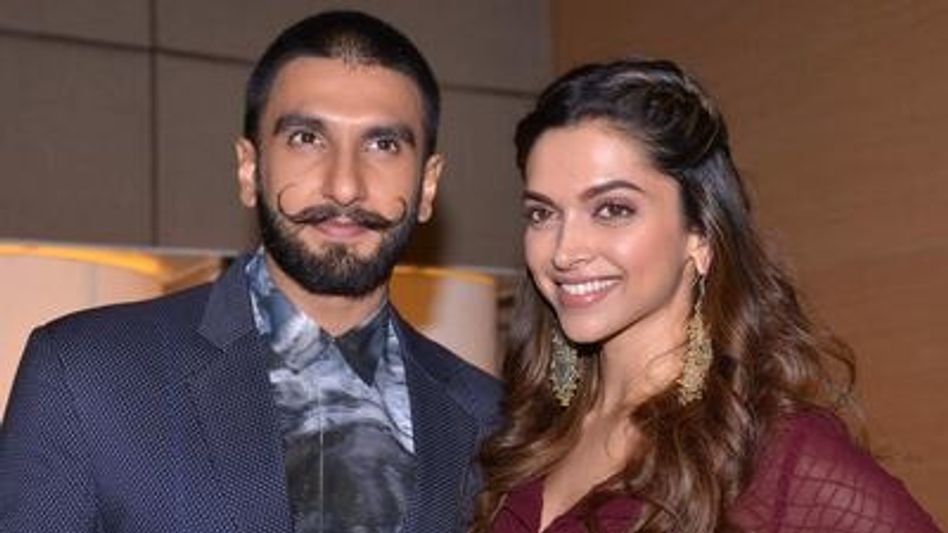 'Baap bann gaya re': Ranveer Singh's first public appearance post fatherhood 'Baap bann gaya re': Ranveer Singh's first public appearance post fatherhood