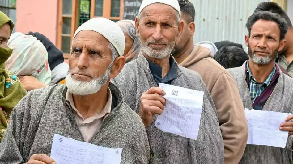 Voter turnout reaches 11.60 per cent in third phase of Jammu and Kashmir elections Voter turnout reaches 11.60 per cent in third phase of Jammu and Kashmir elections