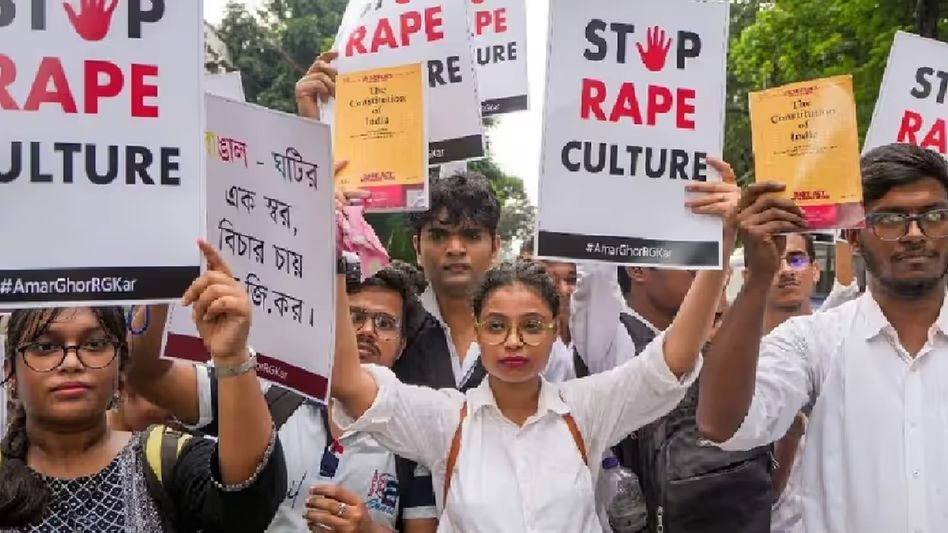 West Bengal doctors resume 'total cease work' amid slow proceedings in rape case investigation West Bengal doctors resume 'total cease work' amid slow proceedings in rape case investigation