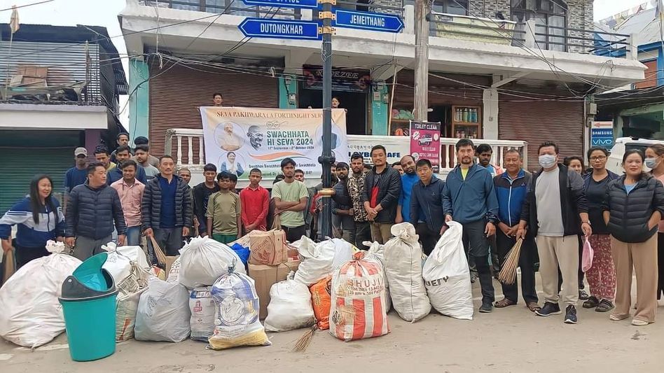 Arunachal: BJP Lumla Mandal marks Gandhi Jayanti with cleanliness drive Arunachal: BJP Lumla Mandal marks Gandhi Jayanti with cleanliness drive