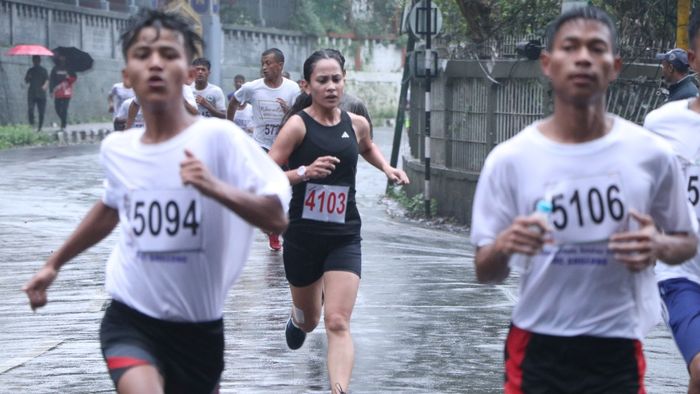 Meghalaya: Thousands join 'Swachhata Run' in Shillong to mark Gandhi Jayanti