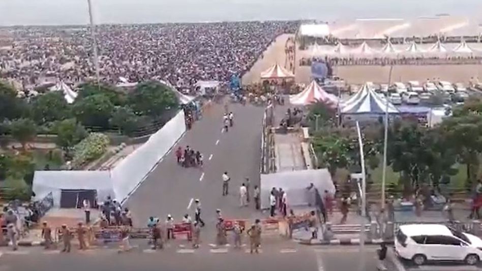 Chennai air show turns tragic as 3 die due to dehydration, 230 spectators hospitalised Chennai air show turns tragic as 3 die due to dehydration, 230 spectators hospitalised