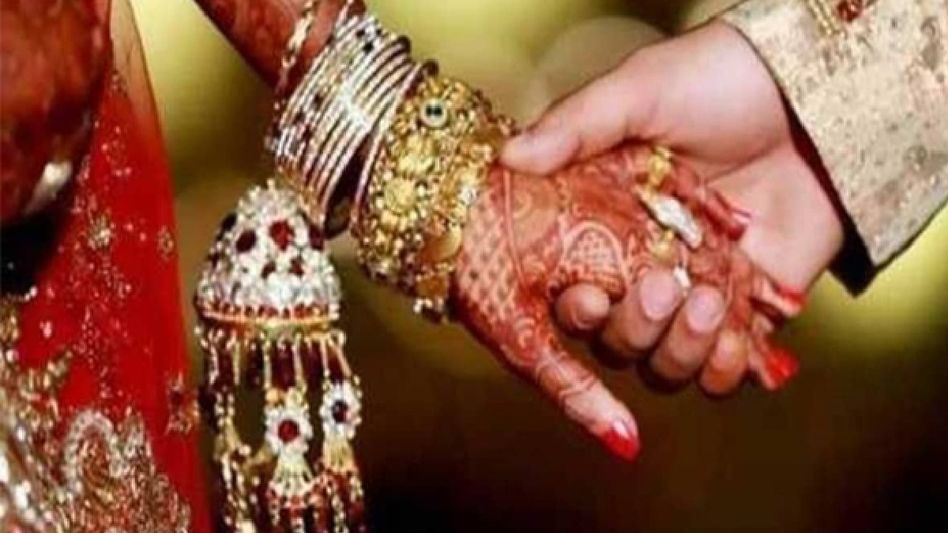 Brother-sister marry each other in UP's Hathras to avail CM's mass marriage scheme Brother-sister marry each other in UP's Hathras to avail CM's mass marriage scheme
