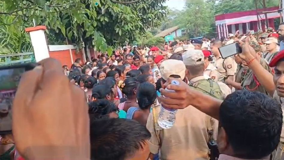 Assam tea workers clash with police: Demand for bonus escalates in Baksa Assam tea workers clash with police: Demand for bonus escalates in Baksa