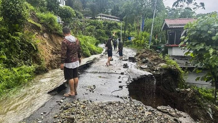 Government accelerates road restoration efforts in North Sikkim post-Cyclone Remal