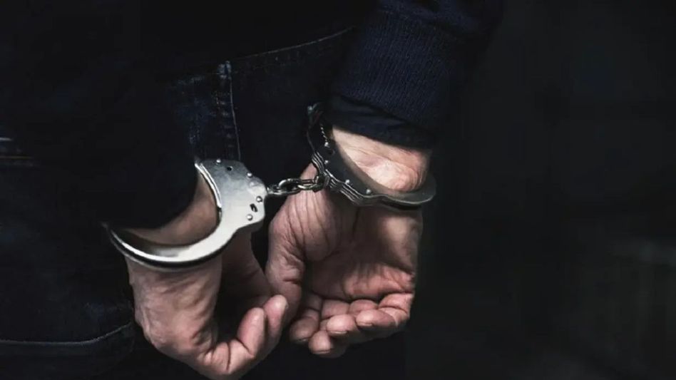 Assam vigilance nabs excise officer on bribery charges from Janata Bhawan Assam vigilance nabs excise officer on bribery charges from Janata Bhawan