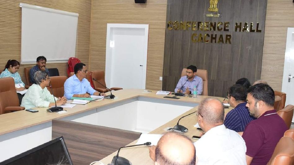 Assam: Cachar DC takes strong stance against unqualified personnel in private hospitals; reviews AB-PMJAY scheme Assam: Cachar DC takes strong stance against unqualified personnel in private hospitals; reviews AB-PMJAY scheme
