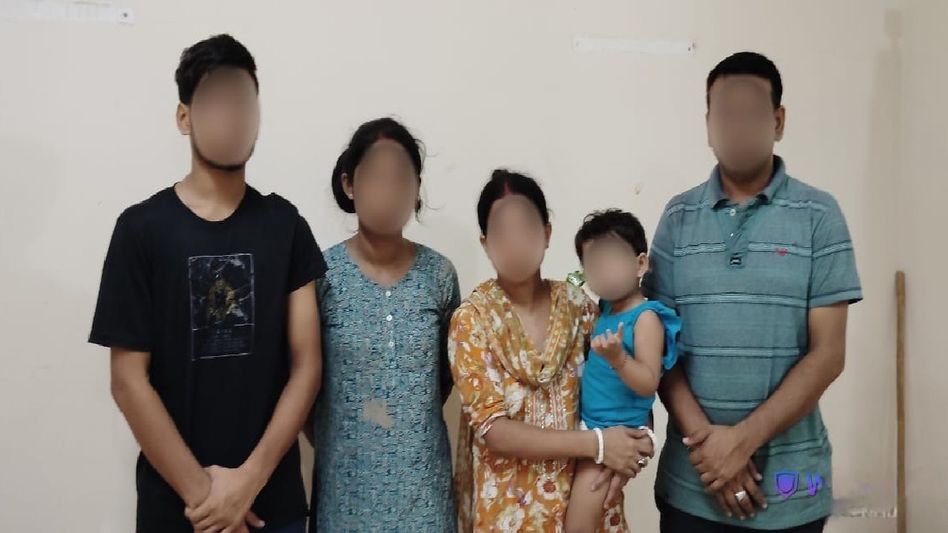 Tripura: Five Indians held while exfiltrating to Bangladesh, narcotics worth Rs 35 lakh seized Tripura: Five Indians held while exfiltrating to Bangladesh, narcotics worth Rs 35 lakh seized