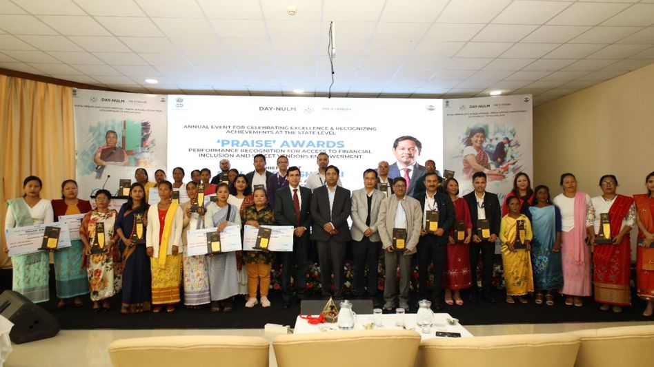 Meghalaya: Street vendors, self-help groups receive recognition at urban awards Meghalaya: Street vendors, self-help groups receive recognition at urban awards