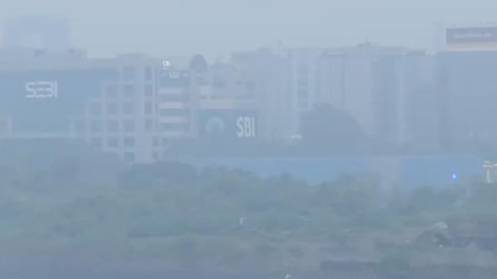 Mumbai wakes up to smog as air quality deteriorates further