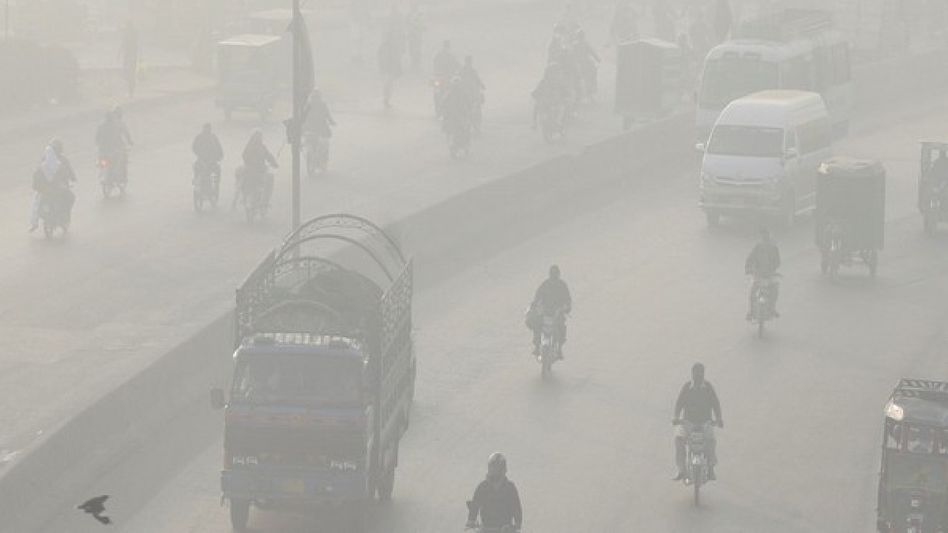 Lahore’s alarming AQI hits 708, tops list of world's most polluted cities Lahore’s alarming AQI hits 708, tops list of world's most polluted cities