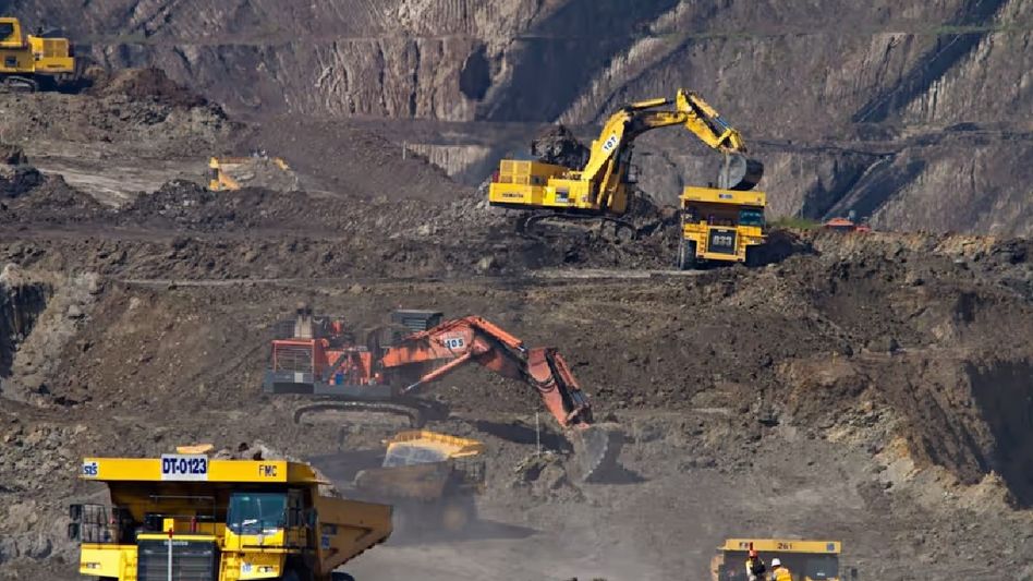 Meghalaya HC seeks report on use of explosives to prevent illegal reactivation of coal mines Meghalaya HC seeks report on use of explosives to prevent illegal reactivation of coal mines
