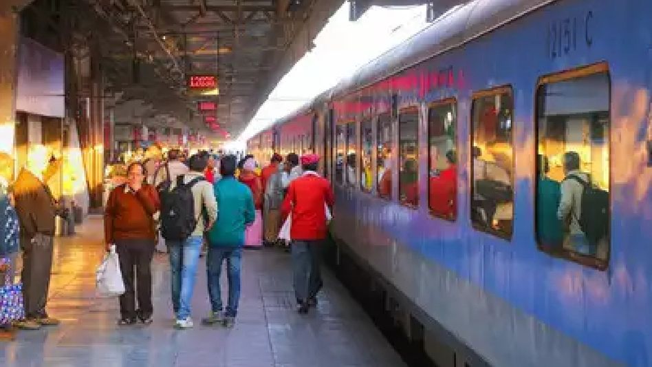 Railway Police enhances security measures amidst Diwali travel rush Railway Police enhances security measures amidst Diwali travel rush