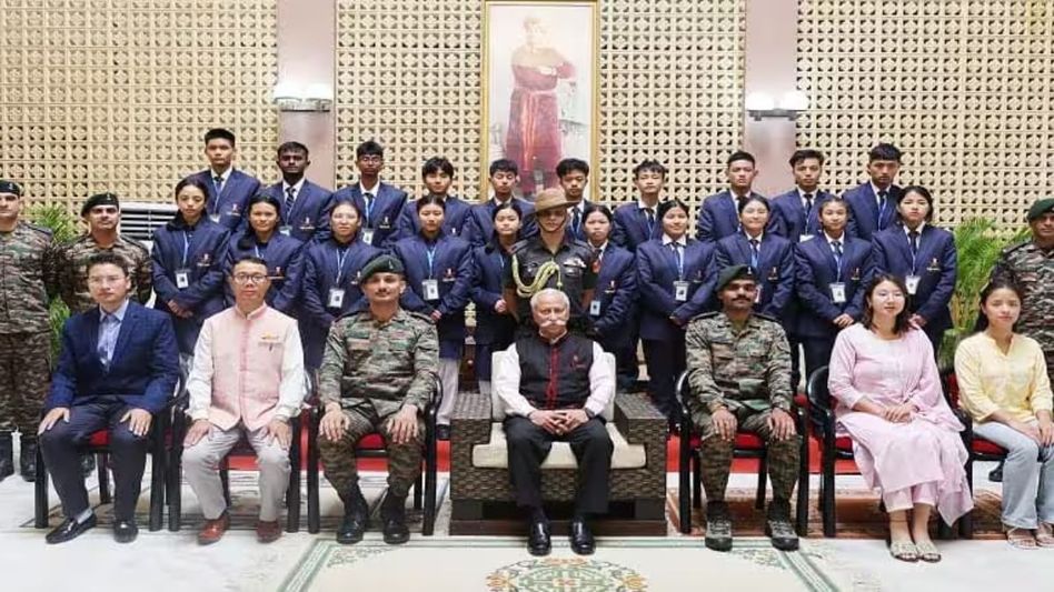 Arunachal school students embark on national integration tour Arunachal school students embark on national integration tour