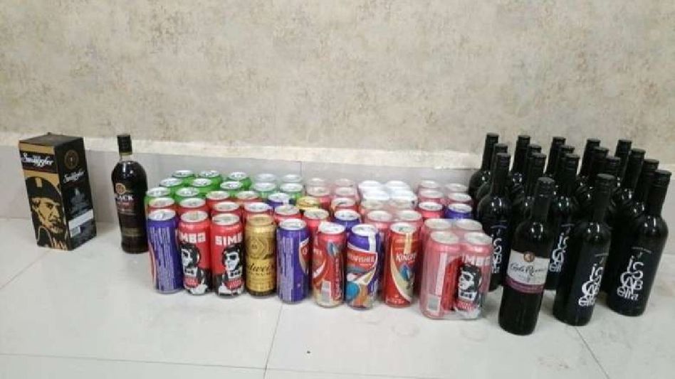 Manipur: Foreign liquor worth Rs 1.56 lakh seized during police crackdown in Churachandpur Manipur: Foreign liquor worth Rs 1.56 lakh seized during police crackdown in Churachandpur