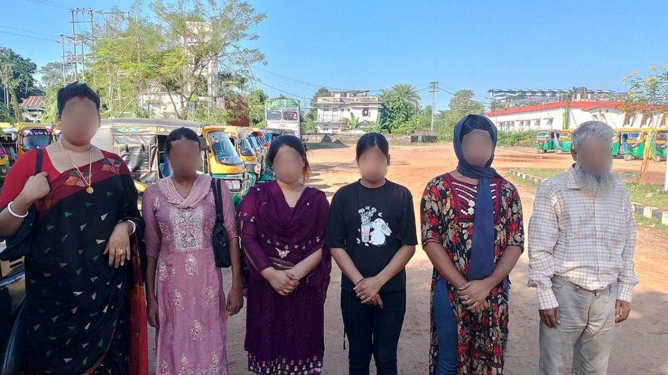 Tripura: Nine Bangladeshis, including two minors detained by BSF Tripura: Nine Bangladeshis, including two minors detained by BSF
