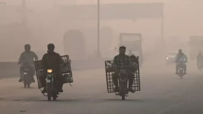 Smog engulfs Pakistan's Punjab province, authorities impose lockdown-like measures (Representative image)